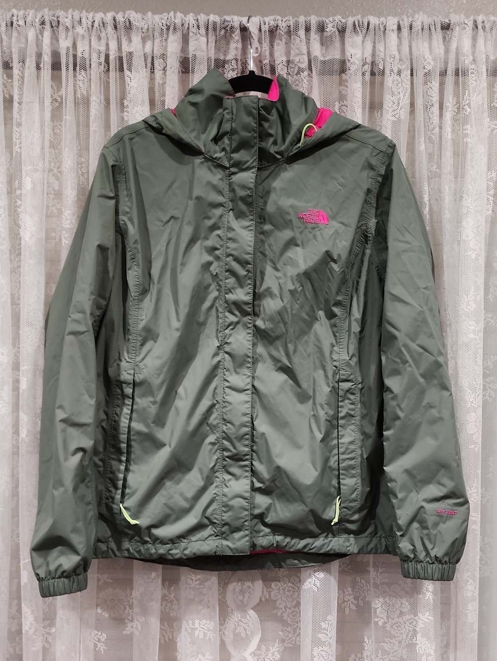 NORTH FACE "DRYVENT" JACKET